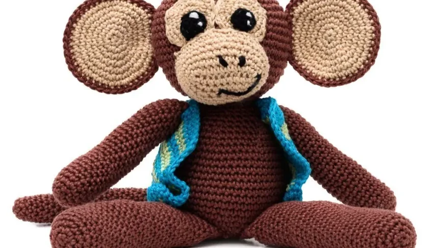 Macaco de Colete em Amigurumi