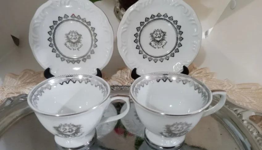 Par de Xícaras com Pires Bodas de Prata - 70 ml