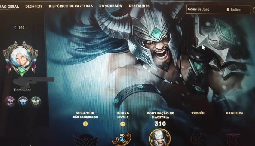 Conta season 2 , mmr ouro, 254 skins e todos Champions.