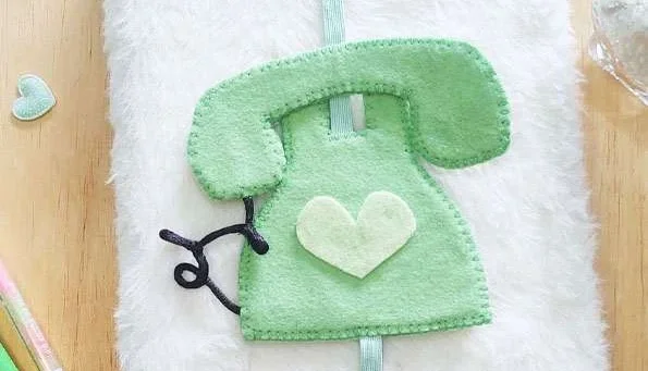 Marca-páginas telefone verde