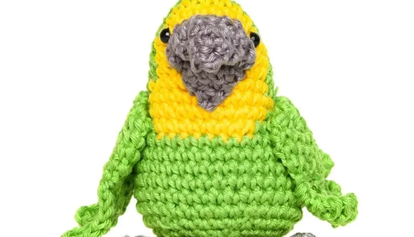 Papagaio Verde e Amarelo em Amigurumi