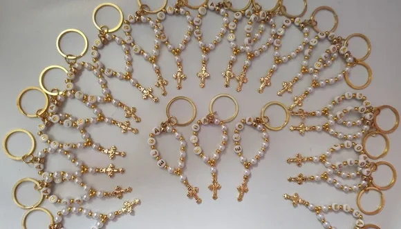 Lembrancinha de Casamento — Mini Terço com Tag Personalizada