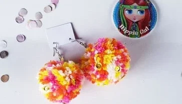 Brinco Pompom Mesclado