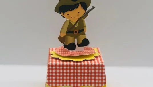 Kit 100 Chapeuzinho Vermelho - Arte Vermelha e Amarela