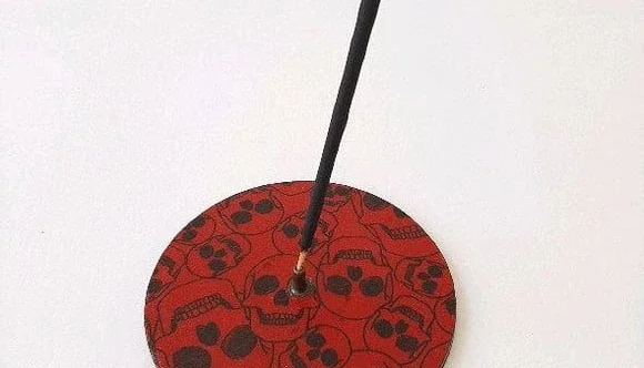 Porta Incenso Caveira Vermelha