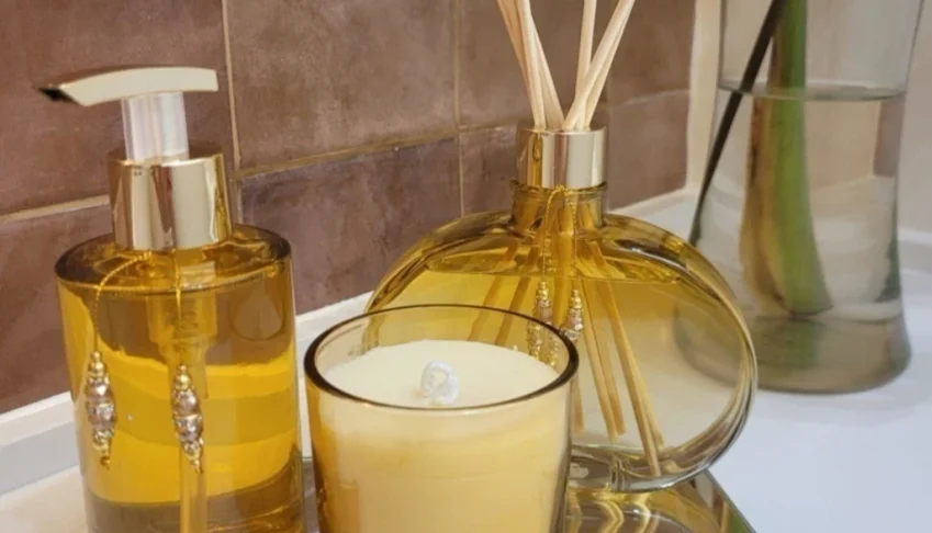 Kit Specialle Âmbar - Aromatizador, Vela e Sabonete