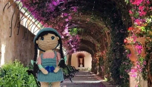 Boneca Bu Encantadora de Borboletas Amigurumi