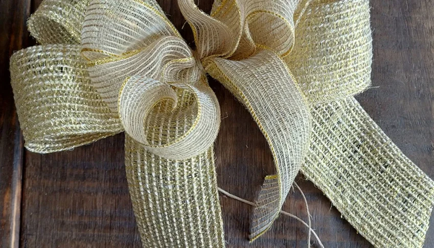 Laço de Juta para Árvore de Natal (20x23cm)