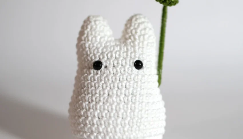 Totoro branco - Amigurumi