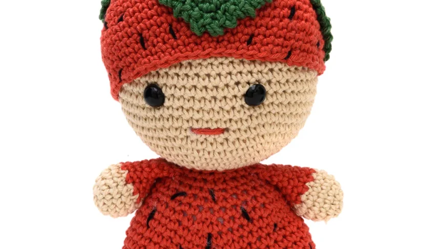 Bebê Moranguinho em Amigurumi