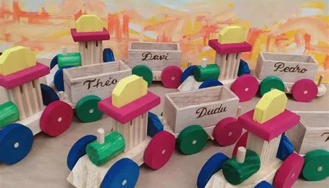 Trenzinho de Madeira Personalizado