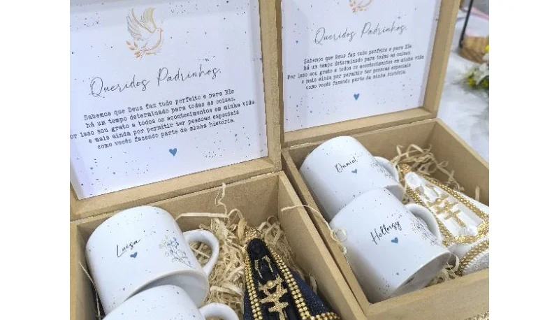 Kit Religioso com Caixa e Canecas Personalizadas