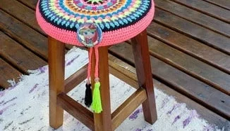 Capa para Banqueta Mandala Multicolorida Neon em Crochê