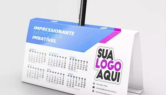 1.000 Calendários de Mesa 2027 com Porta-Caneta