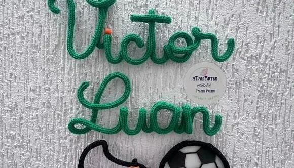 Porta Maternidade Nome Composto Chuteira e Bola em Tricotin