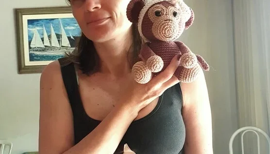 Macaquinha Nanika Amigurumi