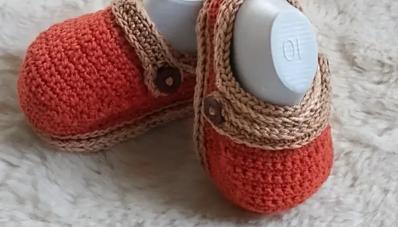 Sapatinho Vazado de Crochê para Bebê