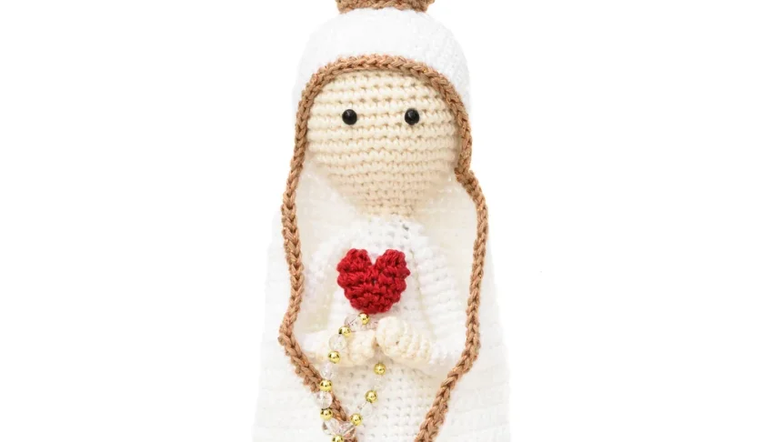 Nossa Senhora de Fátima Grande em Amigurumi