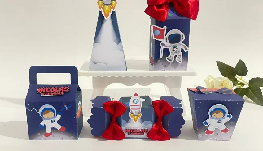 Kit Festa 20 Lembrancinhas Astronauta Personalizadas