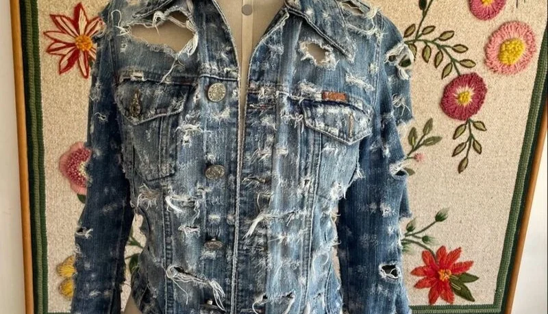 Jaqueta Jeans Customizada à Mão
