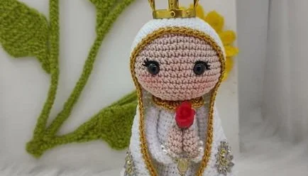Santinha em crochê - Nossa Senhora