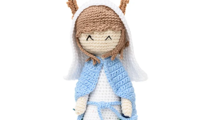Nossa Senhora das Graças Grande em Amigurumi