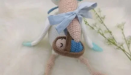 Amigurumi Cegonha com Bebê em Crochê