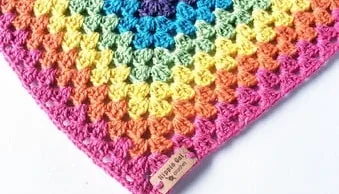 Toalhinha de Crochê com Tassels