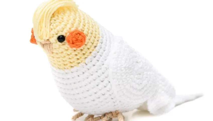Calopsita amarela em amigurumi