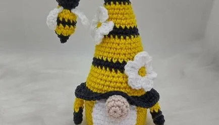 Mini Gnomo Em Crochê Abelha