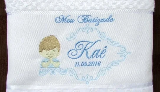 Toalha de Banho para Batizado Bordada e Personalizada