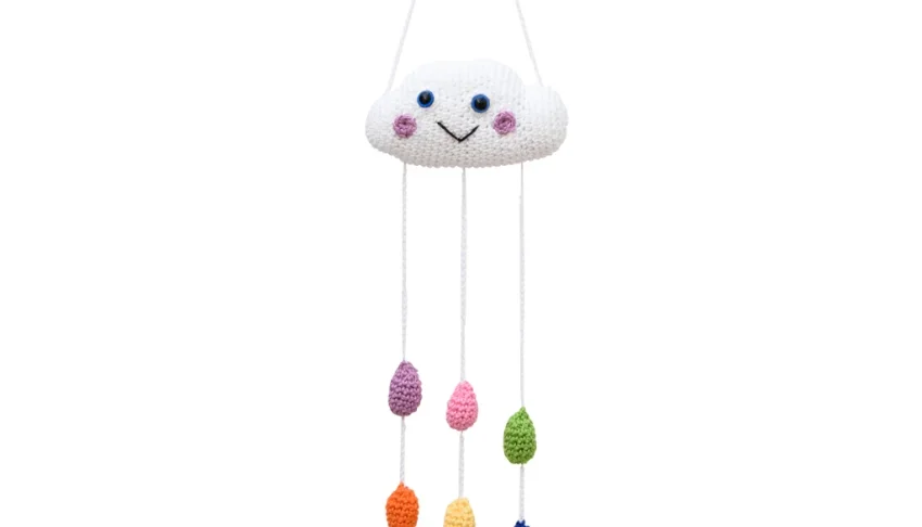 Móbile Amigurumi Chuva de Cores com Nuvem