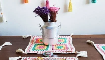Kit Sousplats / Porta Prato Quadrado em Crochê (04 Peças)