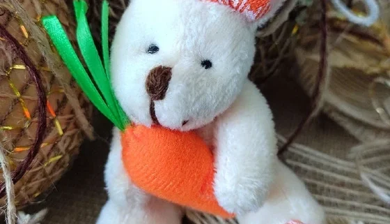 Coelhinho de Pelucia de 8cm (sentado)