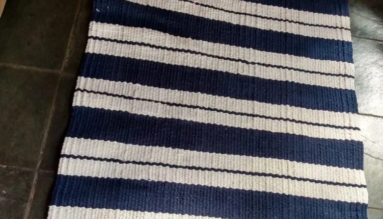 passadeira  algodão   azul  e  cru   80 x 2,00