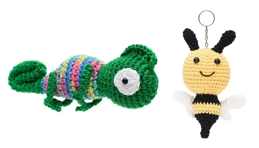 Kit camaleão e abelha em amigurumi