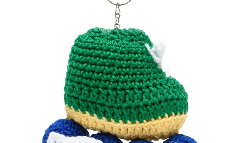 Chaveiro Patins Verde em Amigurumi