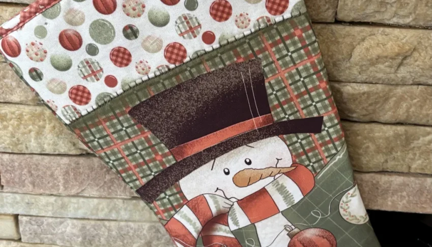 Bota Natalina em Tecido com Boneco de Neve