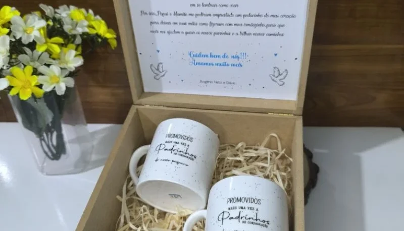 Kit Caixa MDF com Canecas Personalizadas