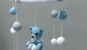 Mobile de Croche com Ursinhos e Bolinhas