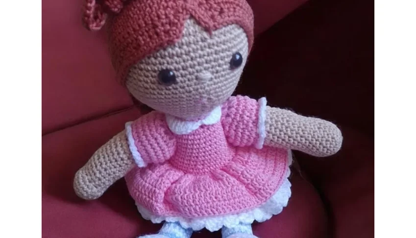 Boneca Rosa em Amigurumi