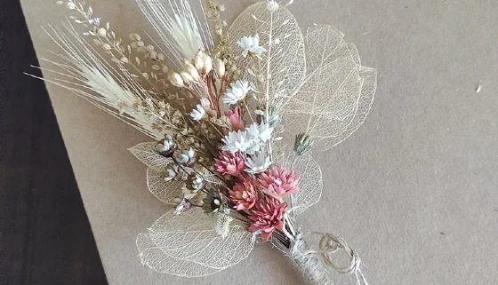 Mini buque com folhas renda esqueletizadas (15cm)