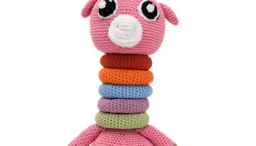 Girafa brinquedo educativo em amigurumi