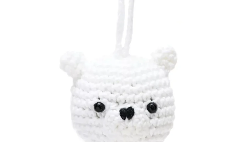 Bola de Natal ursinho em amigurumi