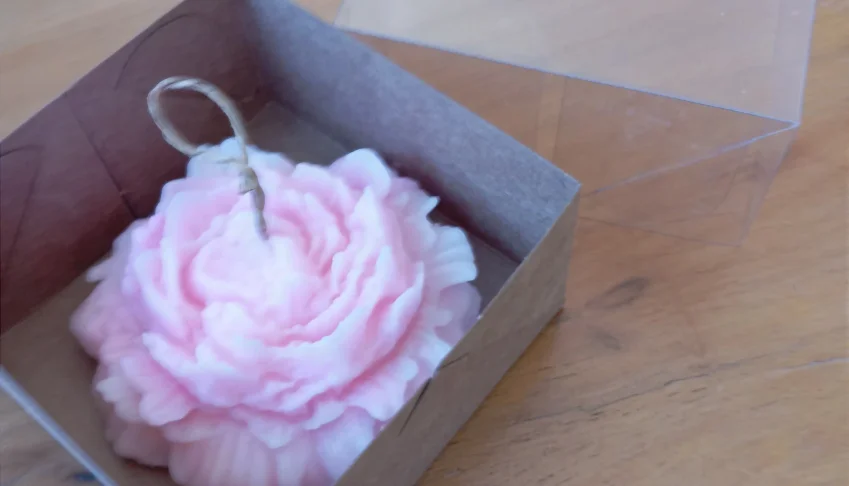 Vela Decorativa Peônia Rosa em Cera de Coco - 9 cm
