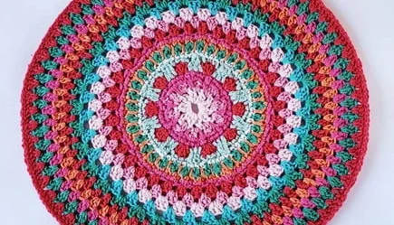Mandala Decorativa em Crochê