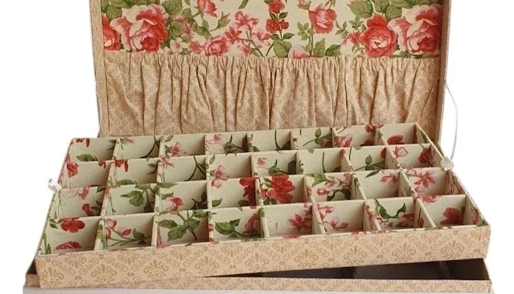 Porta-Joias Extra Grande Branco e Floral