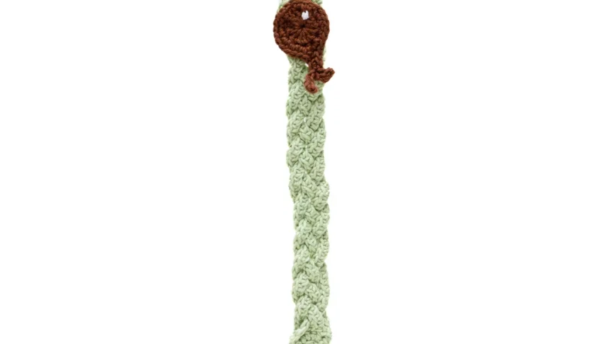 Prendedor de Chupeta Verde Trançado com Detalhe Amigurumi