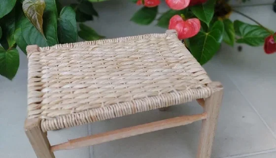 Mesinha de Palha (boneca)
