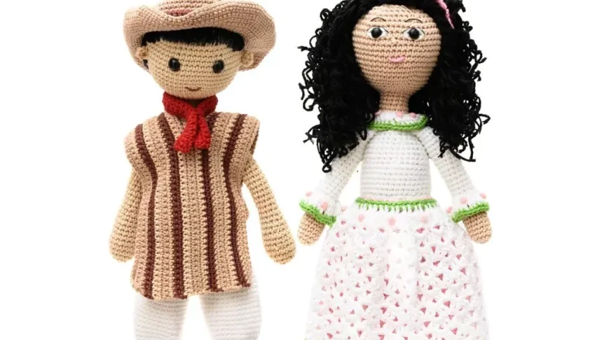 Casal de bonecos Prenda e Gaúcho em amigurumi